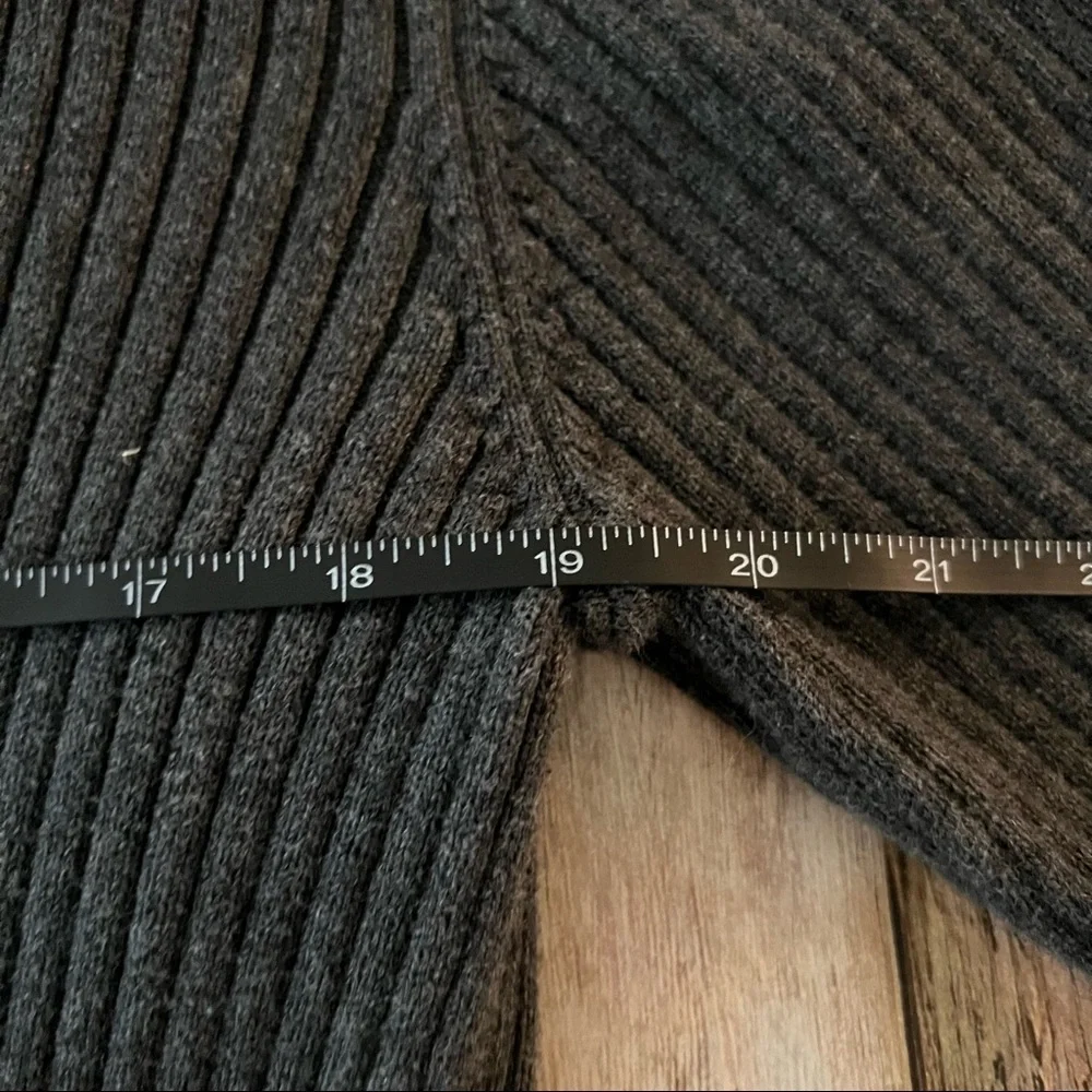 Vintage DKNY mens long sleeve ribbed Crewneck pullover sweater | size XL